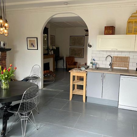 Maison Hirondelles Gîtes Mezieres-sur-Issoire Extérieur photo